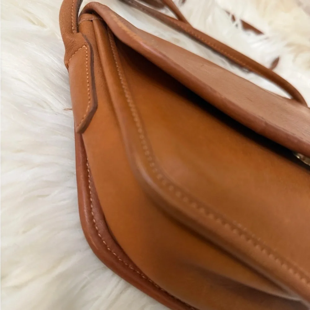 Vtg Coach Megan Tan Leather Crossbody Bag
